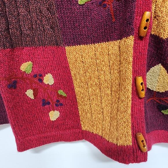 Erika Granny Cardigan Size PS Petite Red Wood Toggle Embroidered Fall Autumn 90s - Picture 4 of 8
